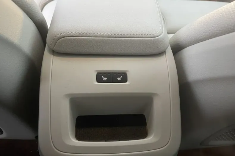 Volvo XC60 din 2024 cu 1 km - oferta VOL179360 - foto 21