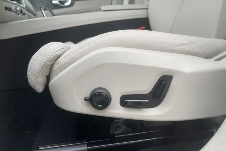 Volvo XC60 din 2024 cu 1 km - oferta VOL179361 - foto 19