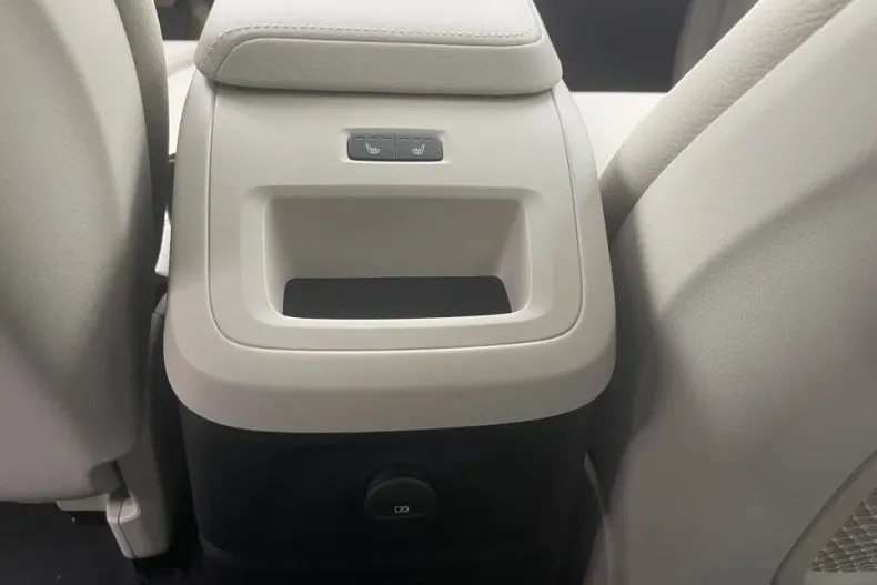 Volvo XC60 din 2024 cu 1 km - oferta VOL179361 - foto 22