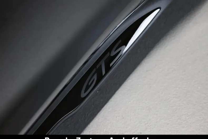 Porsche Taycan din 2023 cu 25.900 km - oferta POR179370 - foto 10