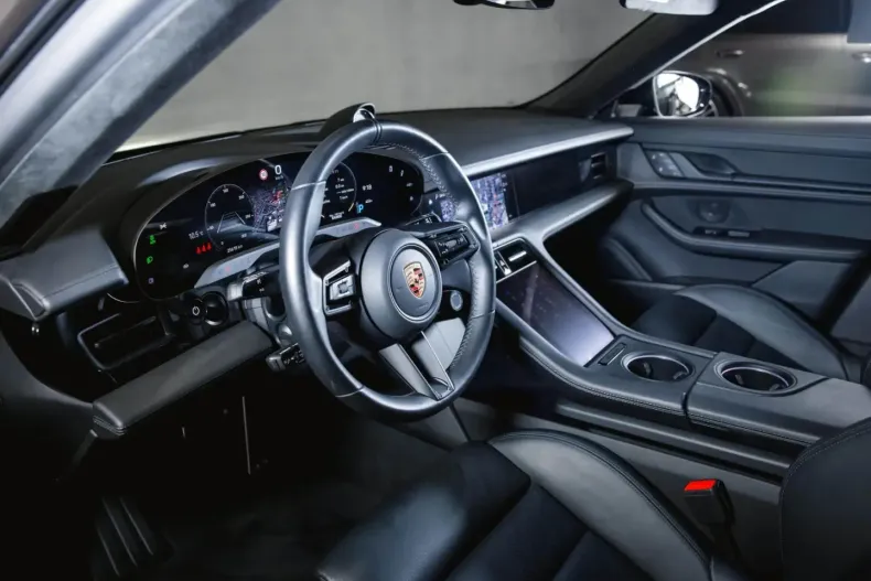 Porsche Taycan din 2023 cu 25.900 km - oferta POR179370 - foto 15