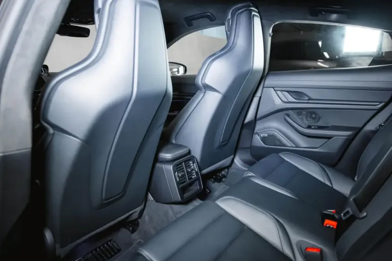 Porsche Taycan din 2023 cu 25.900 km - oferta POR179370 - foto 23