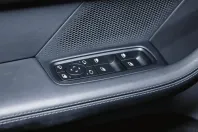 Porsche Taycan din 2023 cu 25.900 km - oferta POR179370 - foto 24