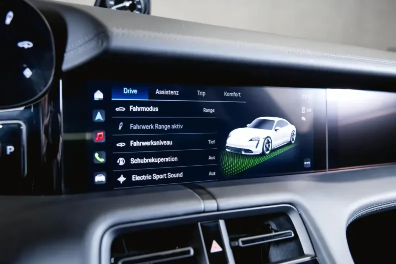 Porsche Taycan din 2023 cu 25.900 km - oferta POR179370 - foto 37