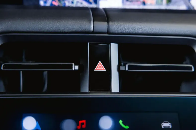 Porsche Taycan din 2023 cu 25.900 km - oferta POR179370 - foto 40