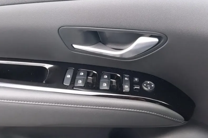 Hyundai TUCSON din 2024 cu 5.268 km - oferta HYU179384 - foto 23