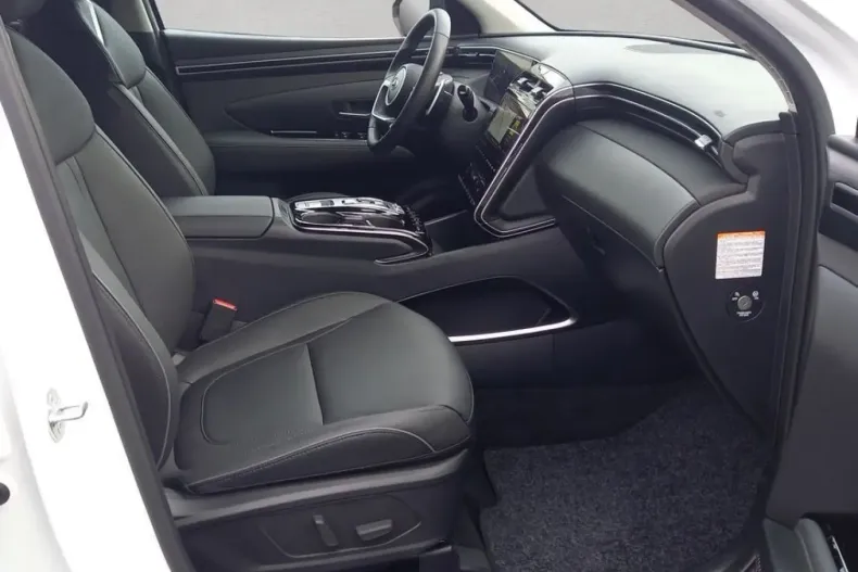 Hyundai TUCSON din 2024 cu 5.268 km - oferta HYU179384 - foto 25