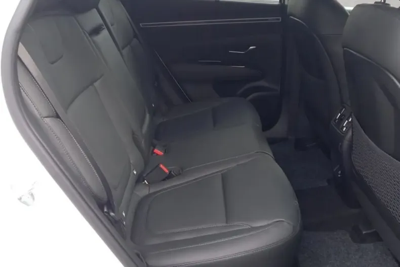 Hyundai TUCSON din 2024 cu 5.268 km - oferta HYU179384 - foto 27