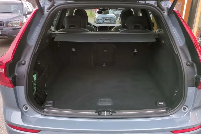 Volvo XC60 din 2022 cu 86.500 km - oferta VOL179399 - foto 6