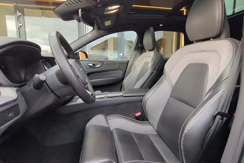 Volvo XC60 din 2022 cu 86.500 km - oferta VOL179399 - foto 9