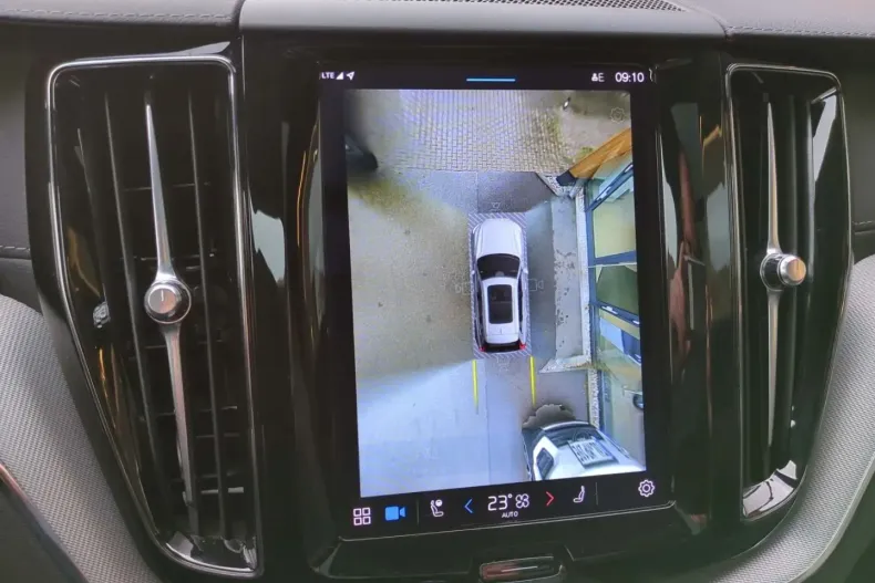 Volvo XC60 din 2022 cu 86.500 km - oferta VOL179399 - foto 16