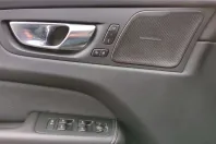 Volvo XC60 din 2022 cu 86.500 km - oferta VOL179399 - foto 21