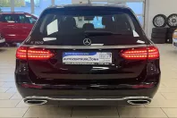 Mercedes-Benz E 300 (Clasa E) din 2021 cu 99.987 km - oferta MER179408 - foto 5