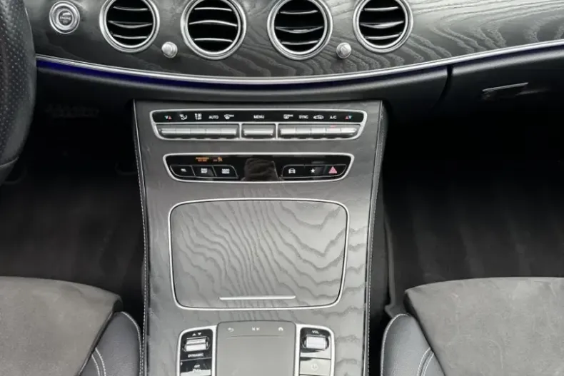 Mercedes-Benz E 200 din 2021 cu 64.750 km - oferta MER179409 - foto 12