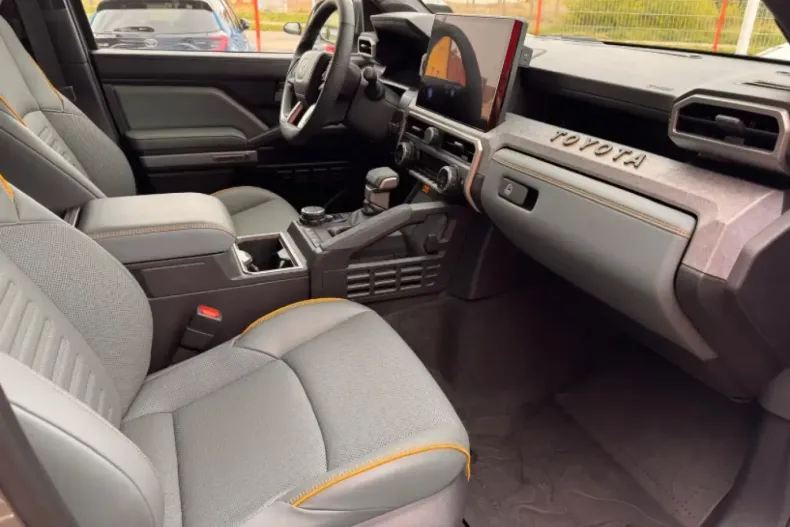 Toyota Tacoma din 2025 cu 3.000 km - oferta TOY179424 - foto 2