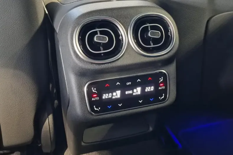 Mercedes-Benz GLC 300 din 2025 cu 6.250 km - oferta MER179430 - foto 8