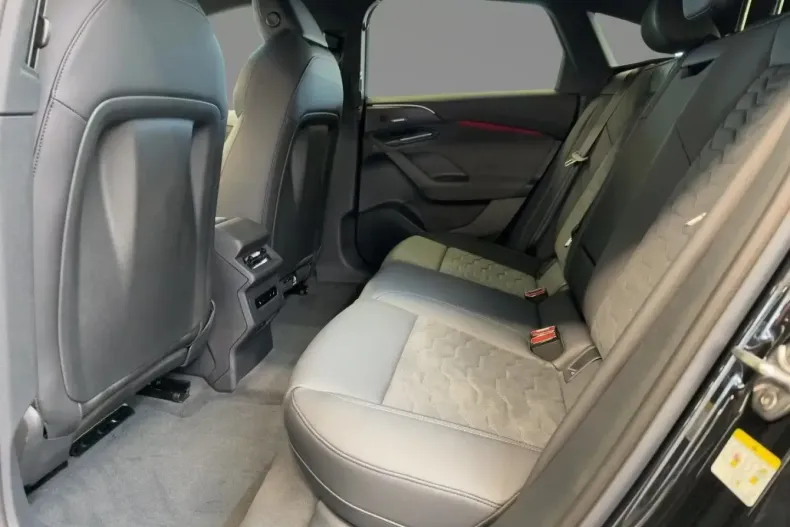 Audi Q6 e-tron din 2025 cu 9.999 km - oferta AUD179437 - foto 13