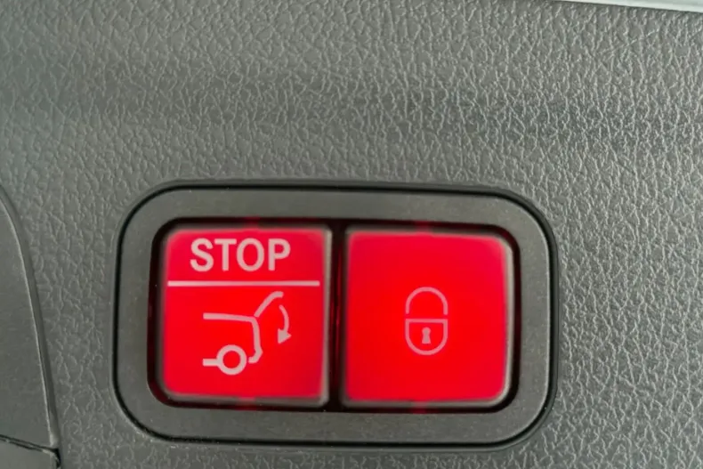 Mercedes-Benz GLE 350 (Clasa GLE) din 2024 cu 70.000 km - oferta MER179438 - foto 20