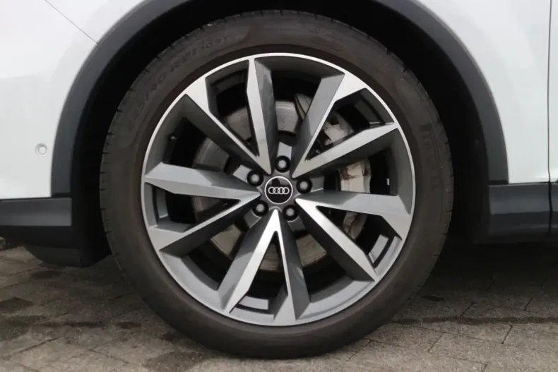 Audi Q7 din 2021 cu 71.828 km - oferta AUD179444 - foto 5