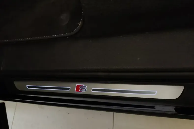 Audi Q7 din 2022 cu 84.990 km - oferta AUD179446 - foto 7