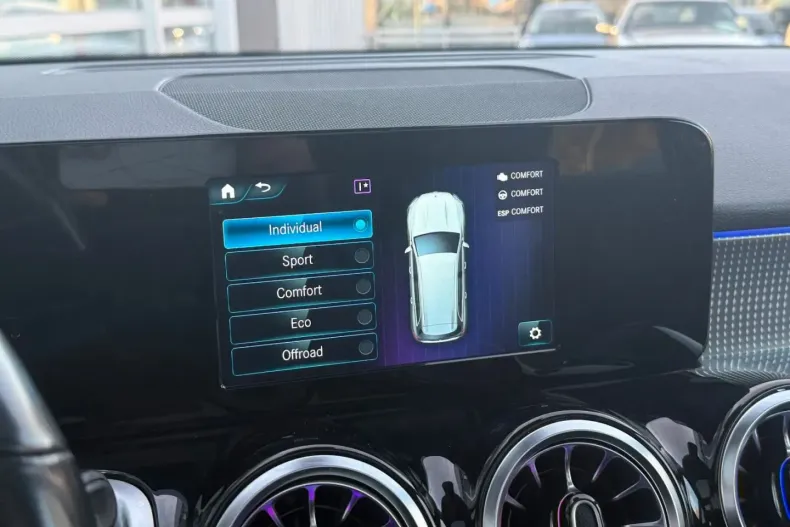 Mercedes-Benz GLB 200 din 2022 cu 97.608 km - oferta MER179447 - foto 29