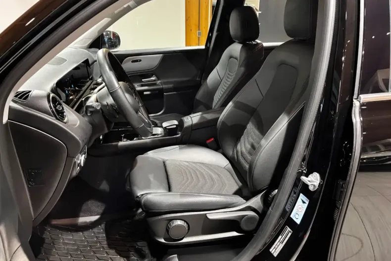 Mercedes-Benz GLB 200 din 2021 cu 75.716 km - oferta MER179451 - foto 10