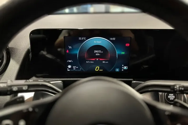 Mercedes-Benz GLB 200 din 2021 cu 75.716 km - oferta MER179451 - foto 15