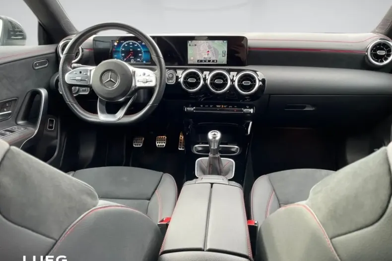 Mercedes-Benz CLA 200 (Clasa CLA) din 2022 cu 33.674 km - oferta MER179454 - foto 10