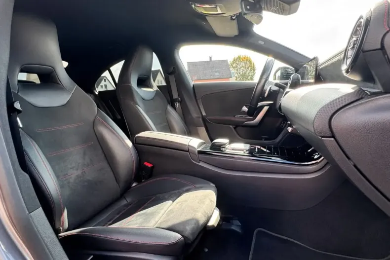 Mercedes-Benz CLA 200 din 2021 cu 92.700 km - oferta MER179455 - foto 16