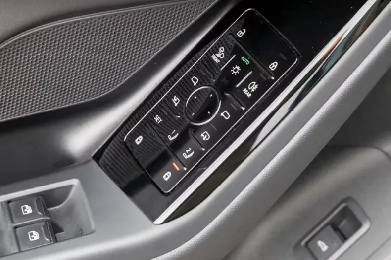 Audi Q6 e-tron din 2025 cu 18.060 km - oferta AUD179469 - foto 15