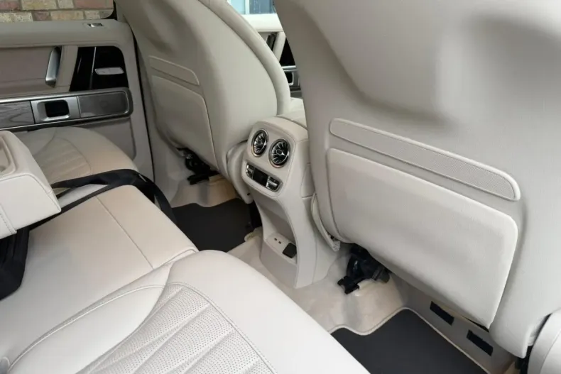 Mercedes-Benz G 63 AMG din 2025 cu 50 km - oferta MER179486 - foto 9