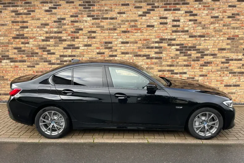 BMW 330 din 2022 cu 56.899 km - oferta BMW179487 - foto 7