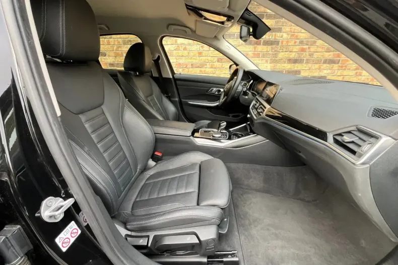 BMW 330 din 2022 cu 56.899 km - oferta BMW179487 - foto 11