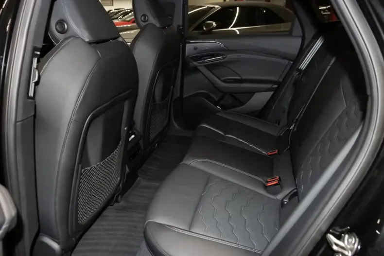 Audi A6 e-tron din 2025 cu 9.326 km - oferta AUD179488 - foto 9