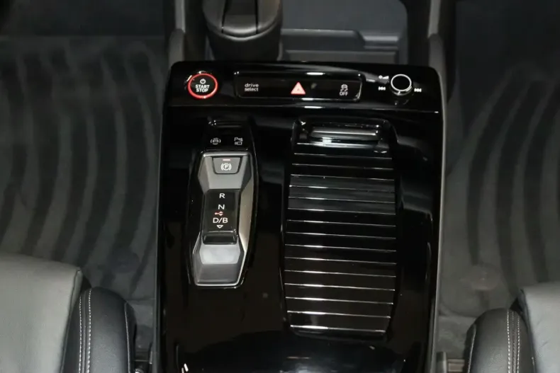 Audi A6 e-tron din 2025 cu 9.326 km - oferta AUD179488 - foto 15