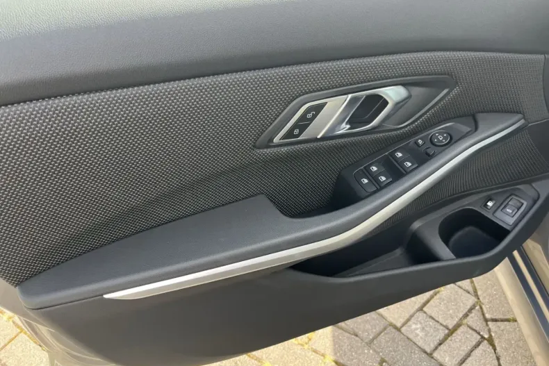 BMW 330 din 2022 cu 44.400 km - oferta BMW179499 - foto 25