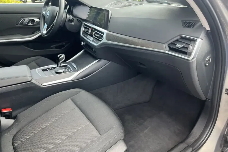 BMW 330 din 2022 cu 44.400 km - oferta BMW179499 - foto 39