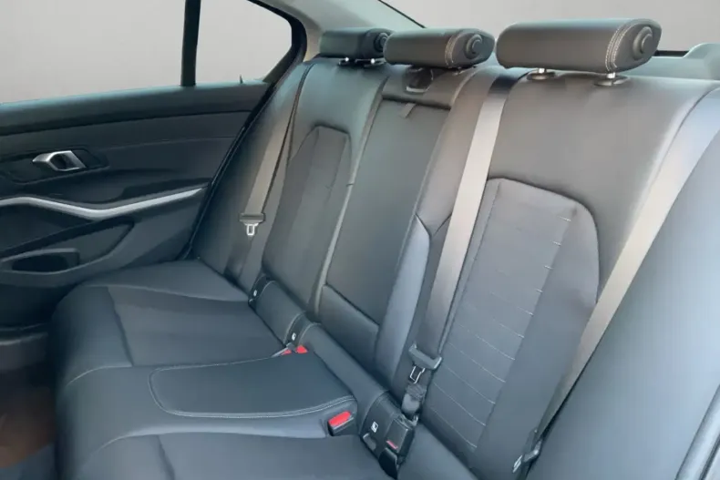 BMW 320 din 2022 cu 100.354 km - oferta BMW179503 - foto 18