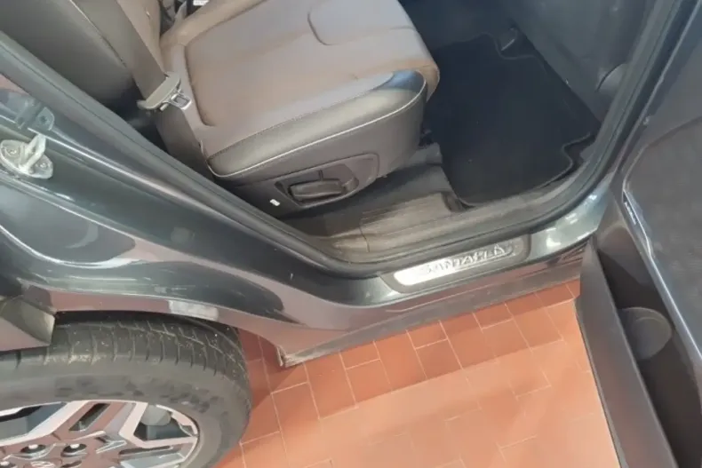 Hyundai SANTA FE din 2022 cu 39.068 km - oferta HYU179517 - foto 7