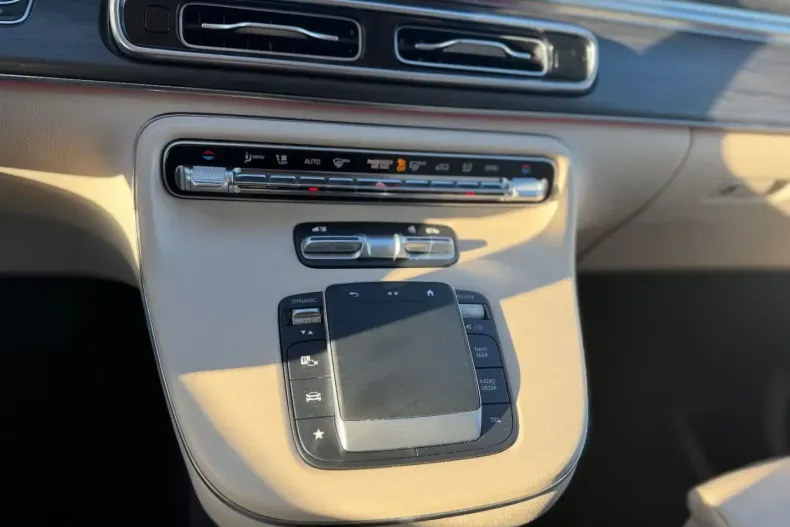 Mercedes-Benz V 300 din 2024 cu 48.201 km - oferta MER179521 - foto 17