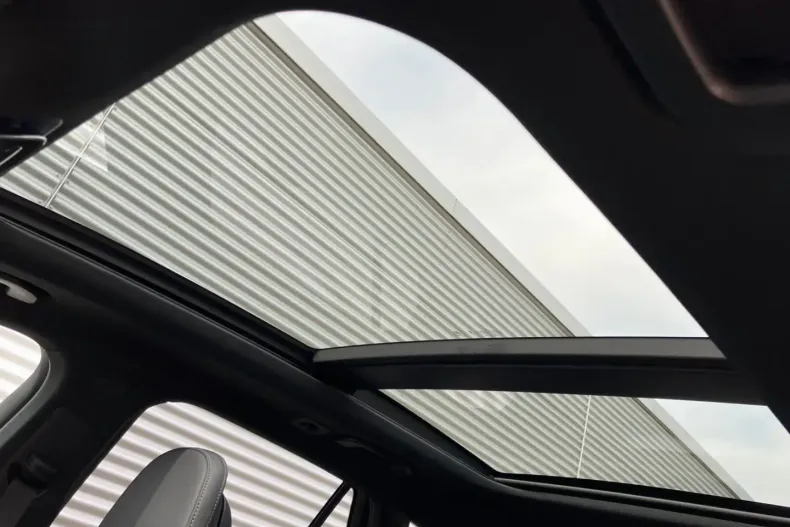 Mercedes-Benz GLC 200 (Clasa GLC) din 2024 cu 19.011 km - oferta MER179529 - foto 12