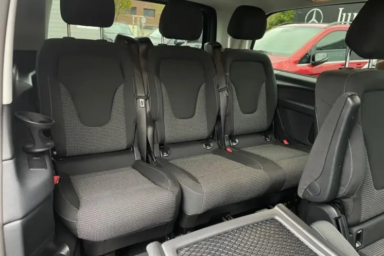 Mercedes-Benz V 250 (Clasa V) din 2024 cu 14.941 km - oferta MER179534 - foto 18