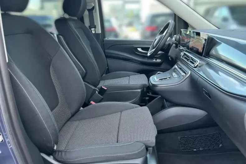 Mercedes-Benz V 300 (Clasa V) din 2024 cu 16.900 km - oferta MER179535 - foto 11