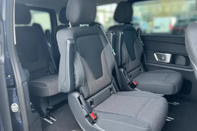 Mercedes-Benz V 300 (Clasa V) din 2024 cu 16.900 km - oferta MER179535 - foto 12