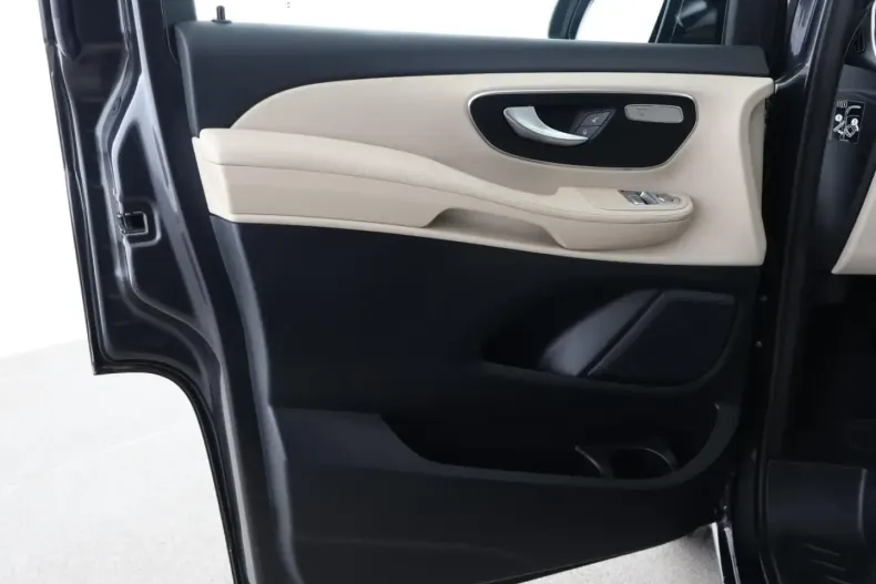 Mercedes-Benz V 250 (Clasa V) din 2025 cu 18.200 km - oferta MER179542 - foto 11