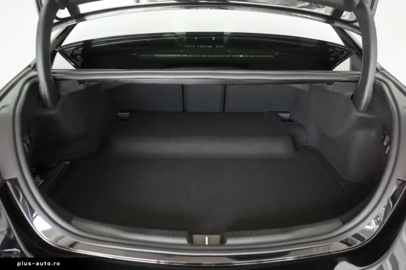 Mercedes-Benz C 63 AMG (Clasa C) din 2025 cu 4.000 km - oferta MER179546 - foto 27