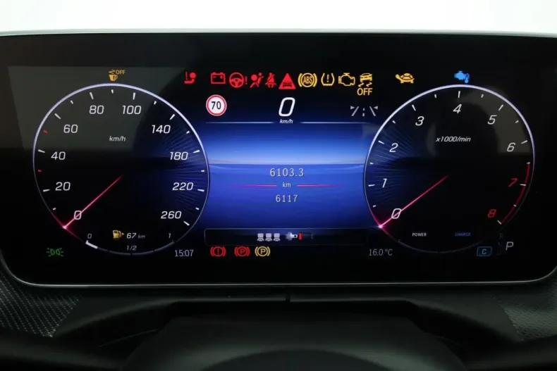 Mercedes-Benz C 200 din 2024 cu 6.111 km - oferta MER179549 - foto 11