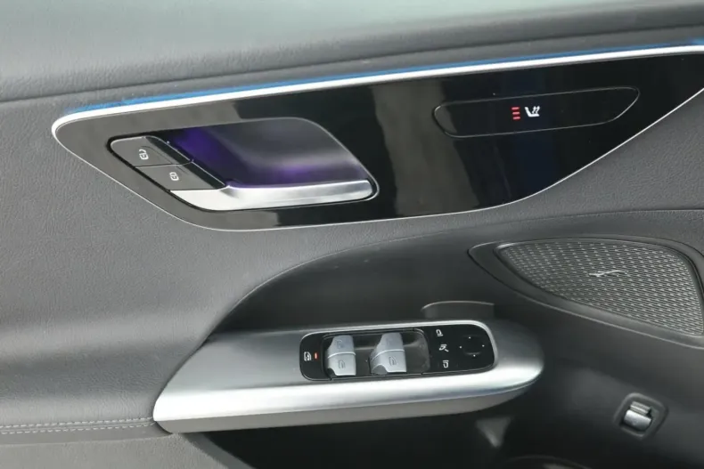 Mercedes-Benz C 200 din 2024 cu 6.111 km - oferta MER179549 - foto 19