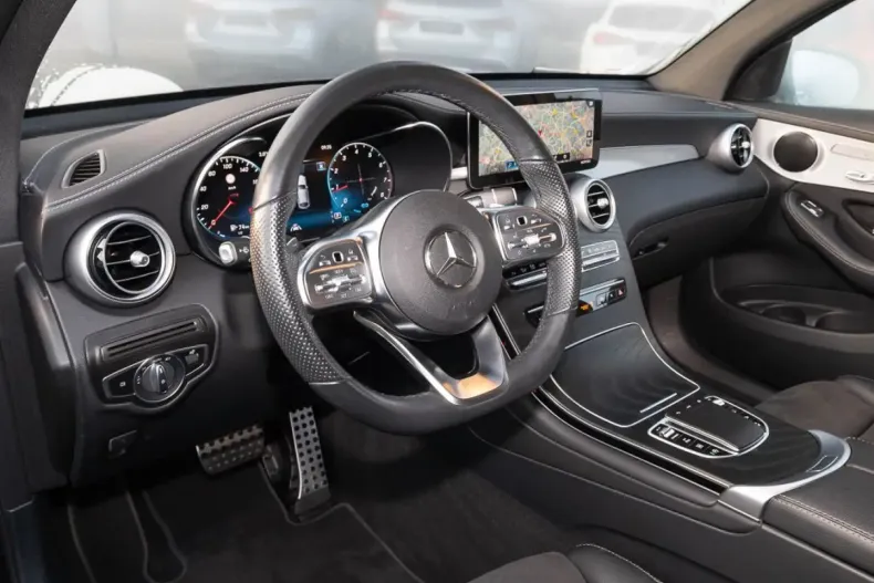 Mercedes-Benz GLC 200 din 2021 cu 55.965 km - oferta MER179559 - foto 4