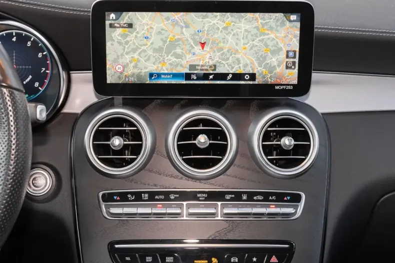 Mercedes-Benz GLC 200 din 2021 cu 55.965 km - oferta MER179559 - foto 7